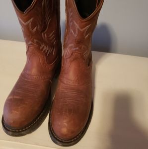 Men's Ariat slip on boots